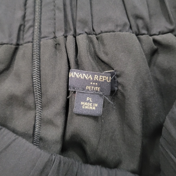 Banana Republic Mini Skirt with Side Pockets in Black Women's Size PL - Picture 4 of 4